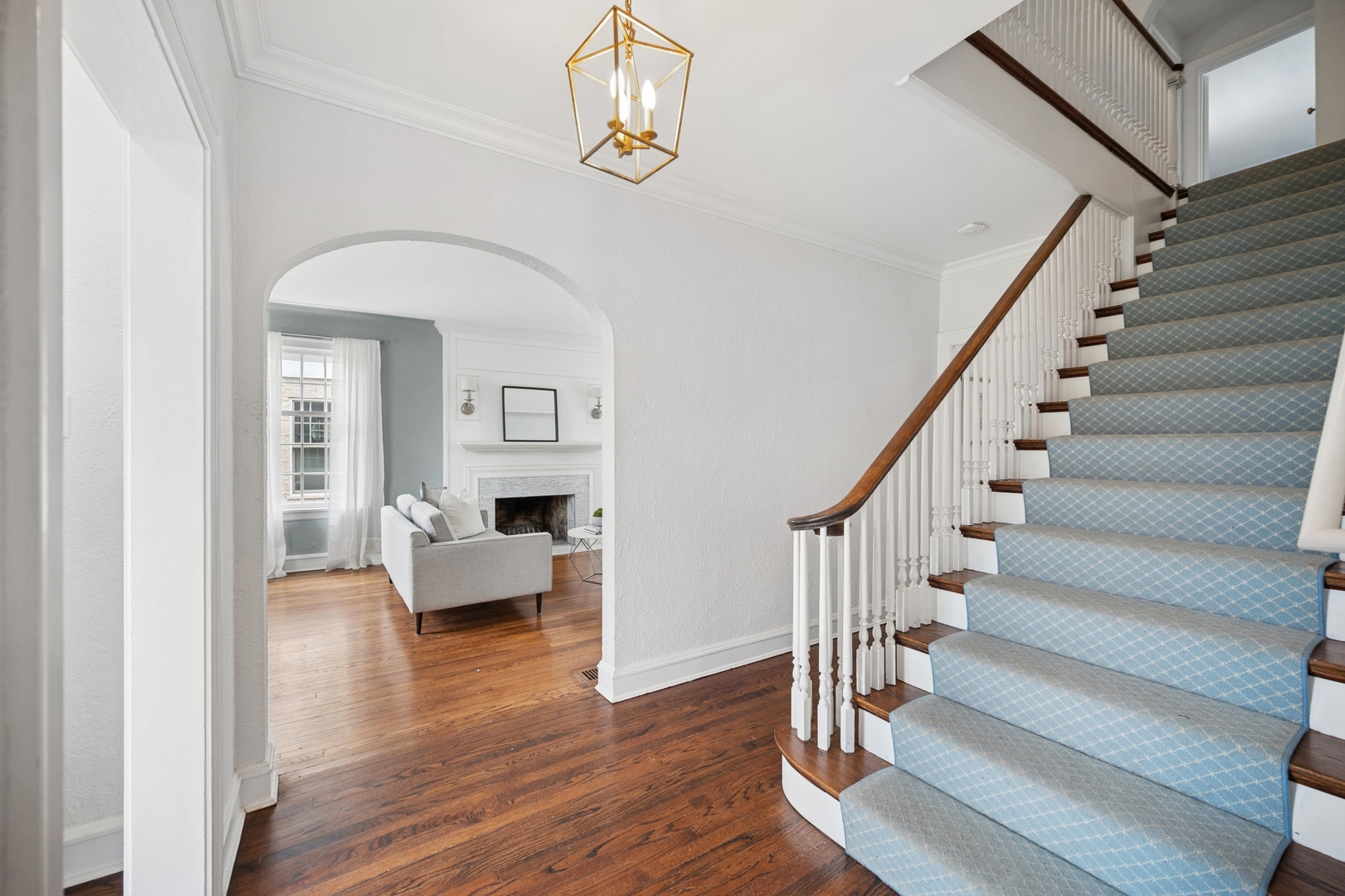 2145 Chestnut Avenue Wilmette, IL 60091 - Photo 5 of 38 a view of entryway with wooden floor