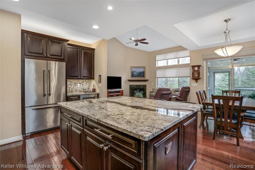 3763 Windingbrook Circle Rochester Hills, MI 48309 - Photo 6 of 32