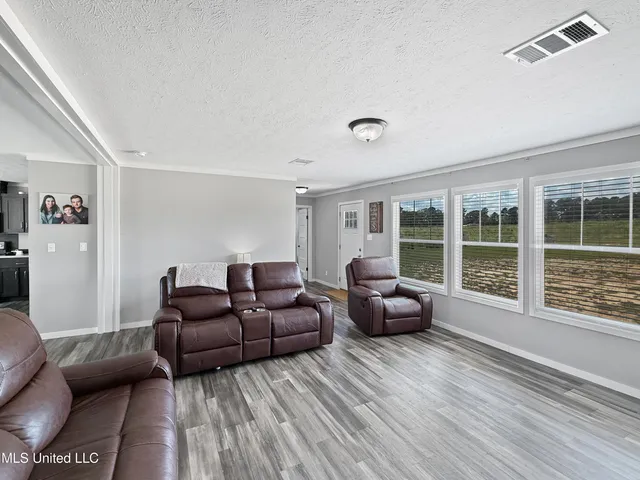 $214,900 | 1092 Highway 43, Pinola, MS 39149