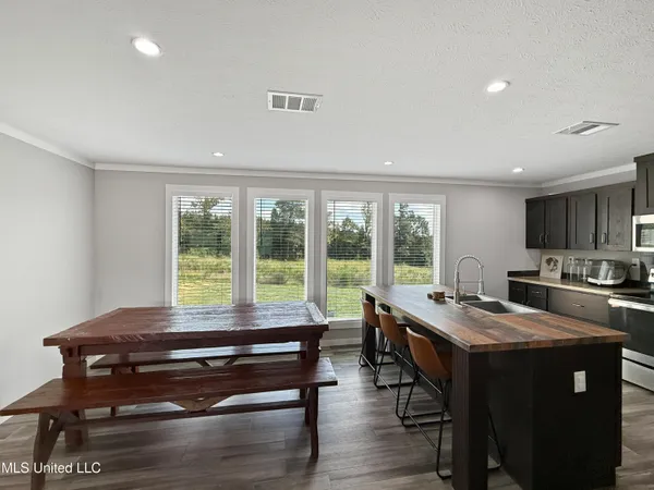 $214,900 | 1092 Highway 43, Pinola, MS 39149