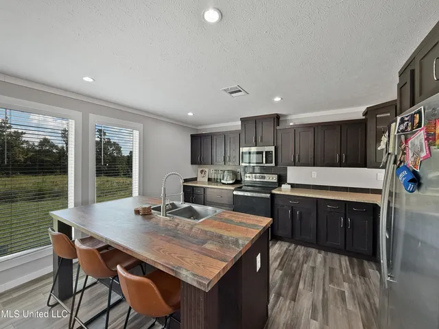 $214,900 | 1092 Highway 43, Pinola, MS 39149