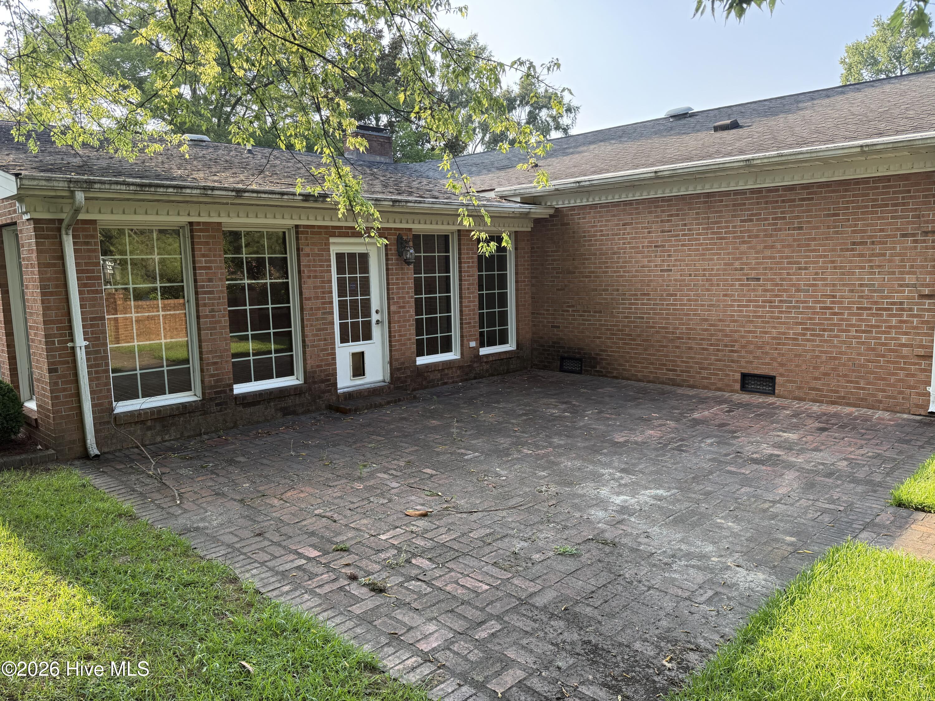 1818 North Friendly Road Goldsboro, NC 27530 - Photo 4 of 32