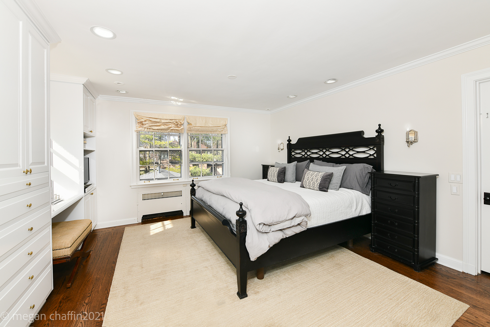 Undisclosed Address Winnetka, IL 60093 - Photo 26 of 38 a bed sitting in a bedroom next to a window