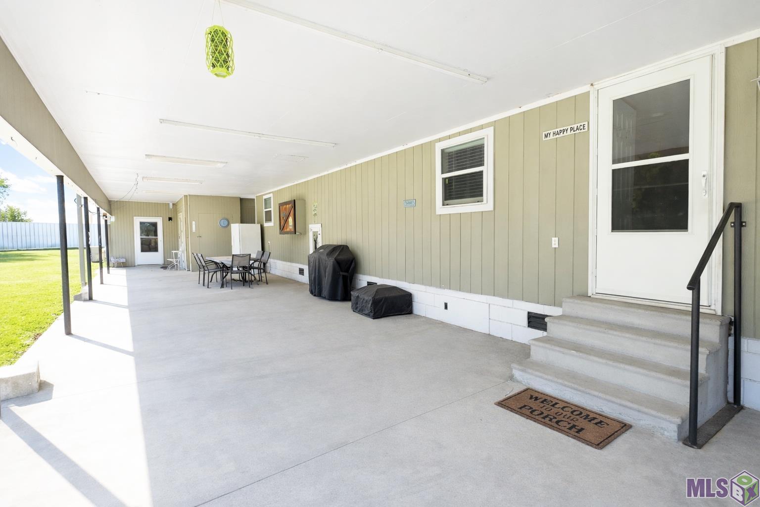 127 Bayou Blue Road Houma, LA 70364 - Photo 6 of 19