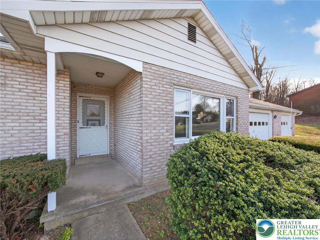 5202 Mill Road Emmaus, PA 18049 - Photo 4 of 53