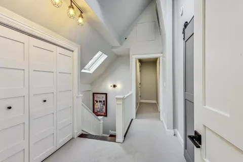 $1,400,000 | 1909 West Oakdale Avenue, Chicago, IL 60657