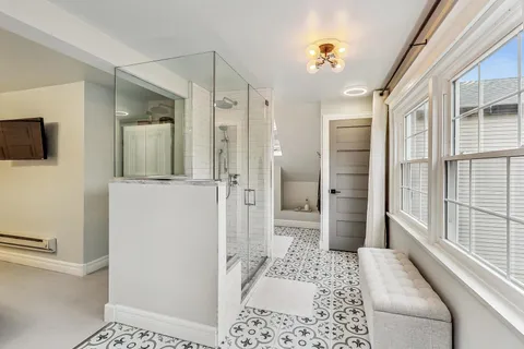 $1,400,000 | 1909 West Oakdale Avenue, Chicago, IL 60657