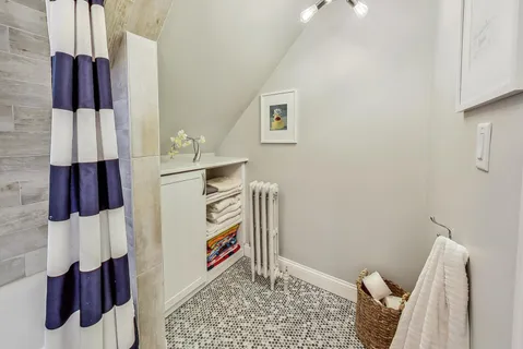 $1,400,000 | 1909 West Oakdale Avenue, Chicago, IL 60657