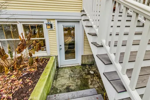 $1,400,000 | 1909 West Oakdale Avenue, Chicago, IL 60657