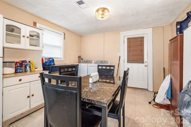 $170,000 | 3948 Main Ave Drive Northwest, Hickory, NC 28601