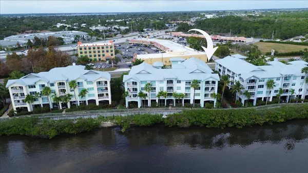 $329,000 | 815 Northwest Flagler Avenue, Unit 201, Stuart, FL 34994