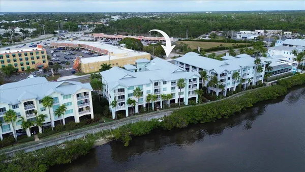 $329,000 | 815 Northwest Flagler Avenue, Unit 201, Stuart, FL 34994