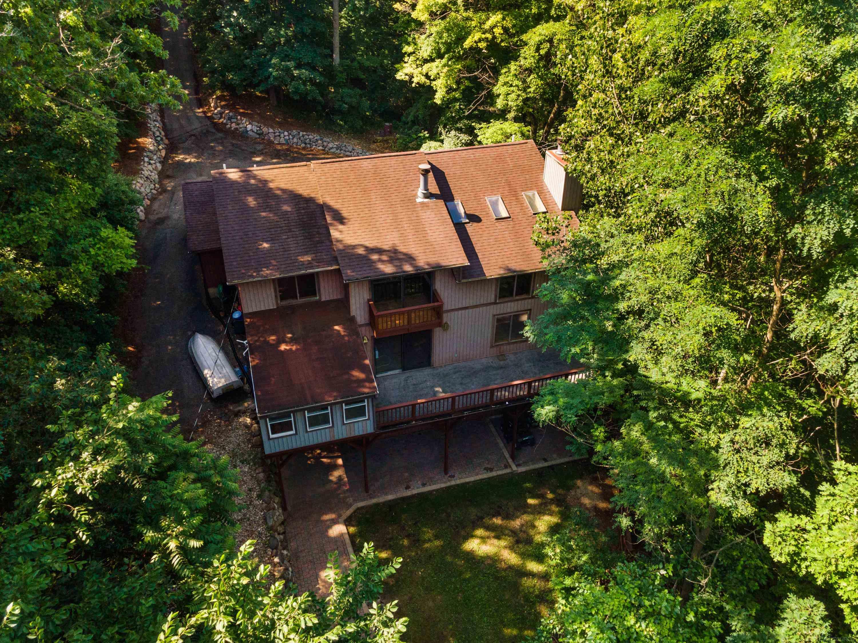 11535 Longden Pinckney, MI 48169 - Photo 48 of 75 50214482-1c7ab929-35fd-49b2-988e-fcb72acd00df.JPG