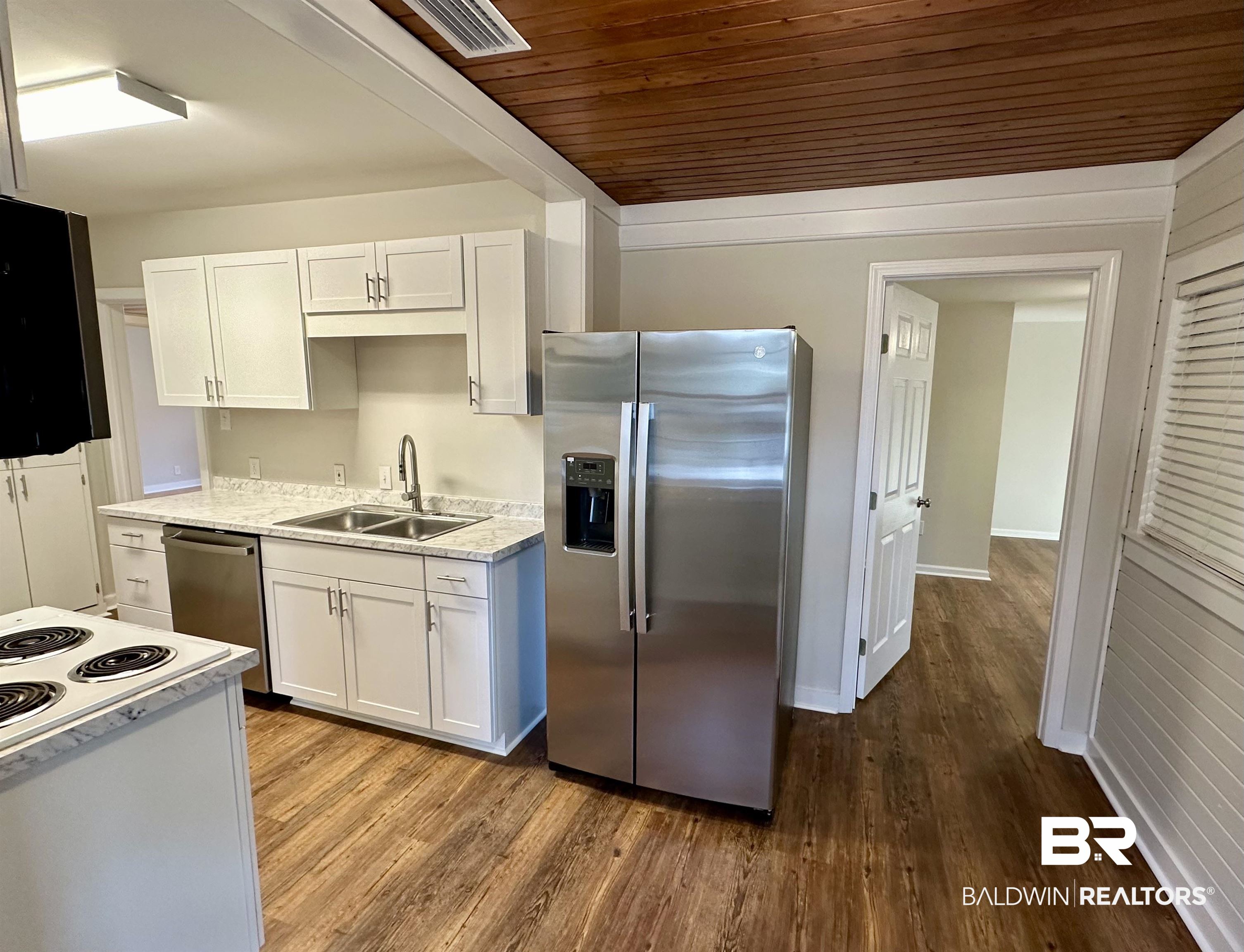118 Chartres Avenue Mobile, AL 36606 - Photo 5 of 16 Gallery Image 5