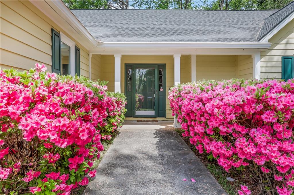 4655 Hampton Square Drive Alpharetta, GA 30022 - Photo 2 of 40