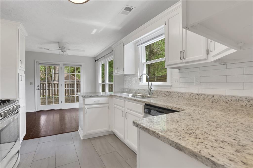 4655 Hampton Square Drive Alpharetta, GA 30022 - Photo 10 of 40