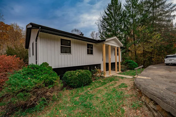 $345,000 | 403 Virginia Lane, Waverly, OH 45690