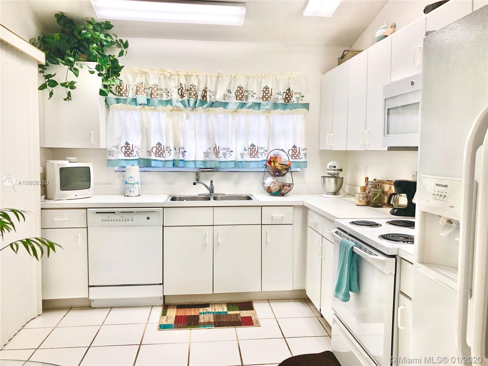 2012 Southeast 26th Lane, Unit 206 Homestead, FL 33035 - Photo 2 of 18