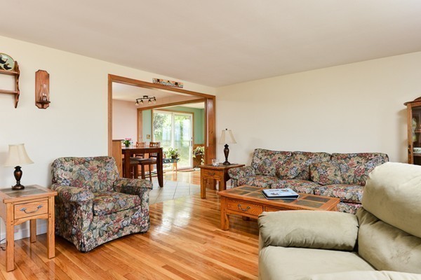 72 Regatta Road Weymouth, MA 02191 - Photo 11 of 27 Gallery Image 11