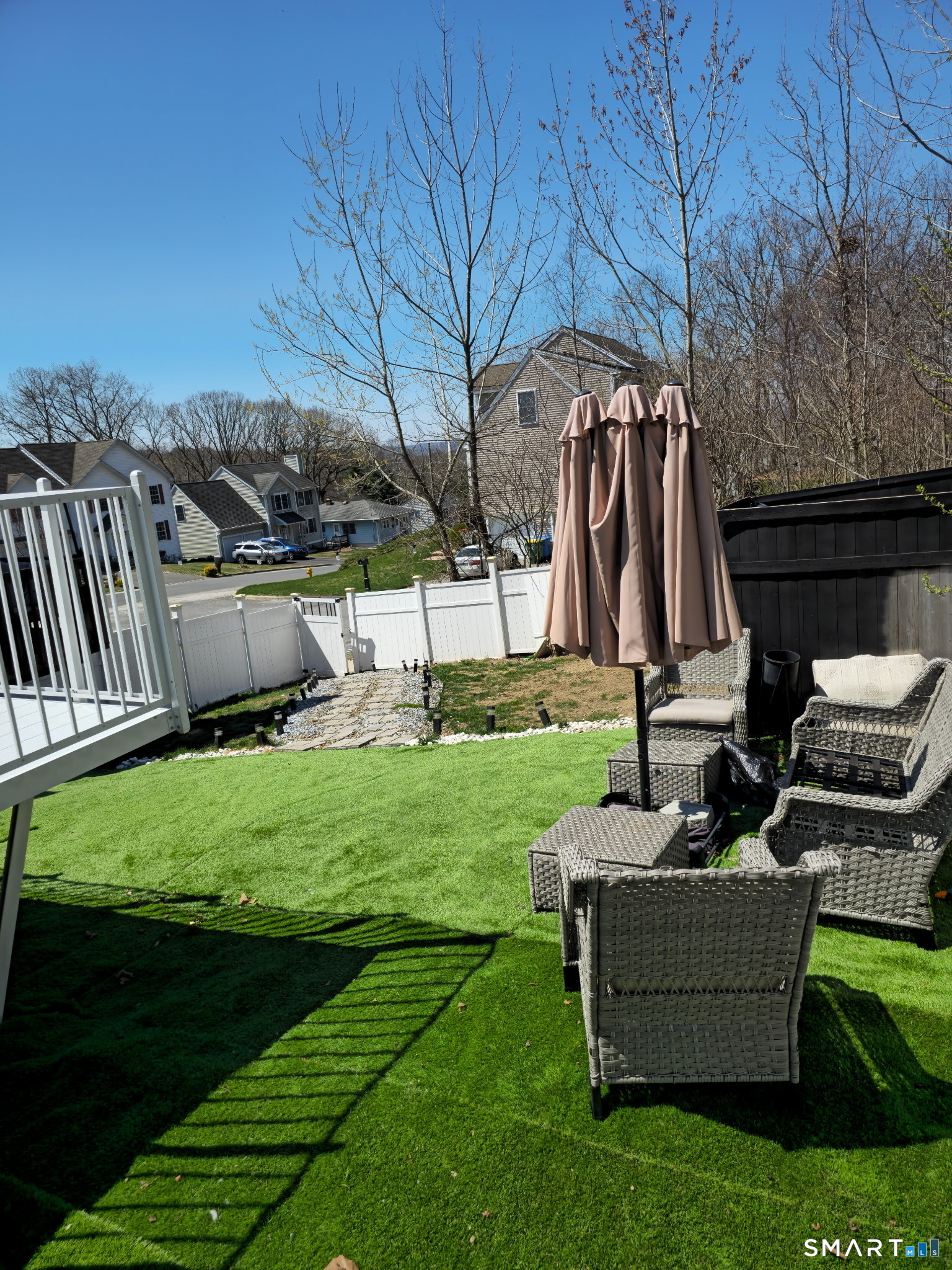 207 Ridgefield Avenue Waterbury, CT 06705 - Photo 18 of 37