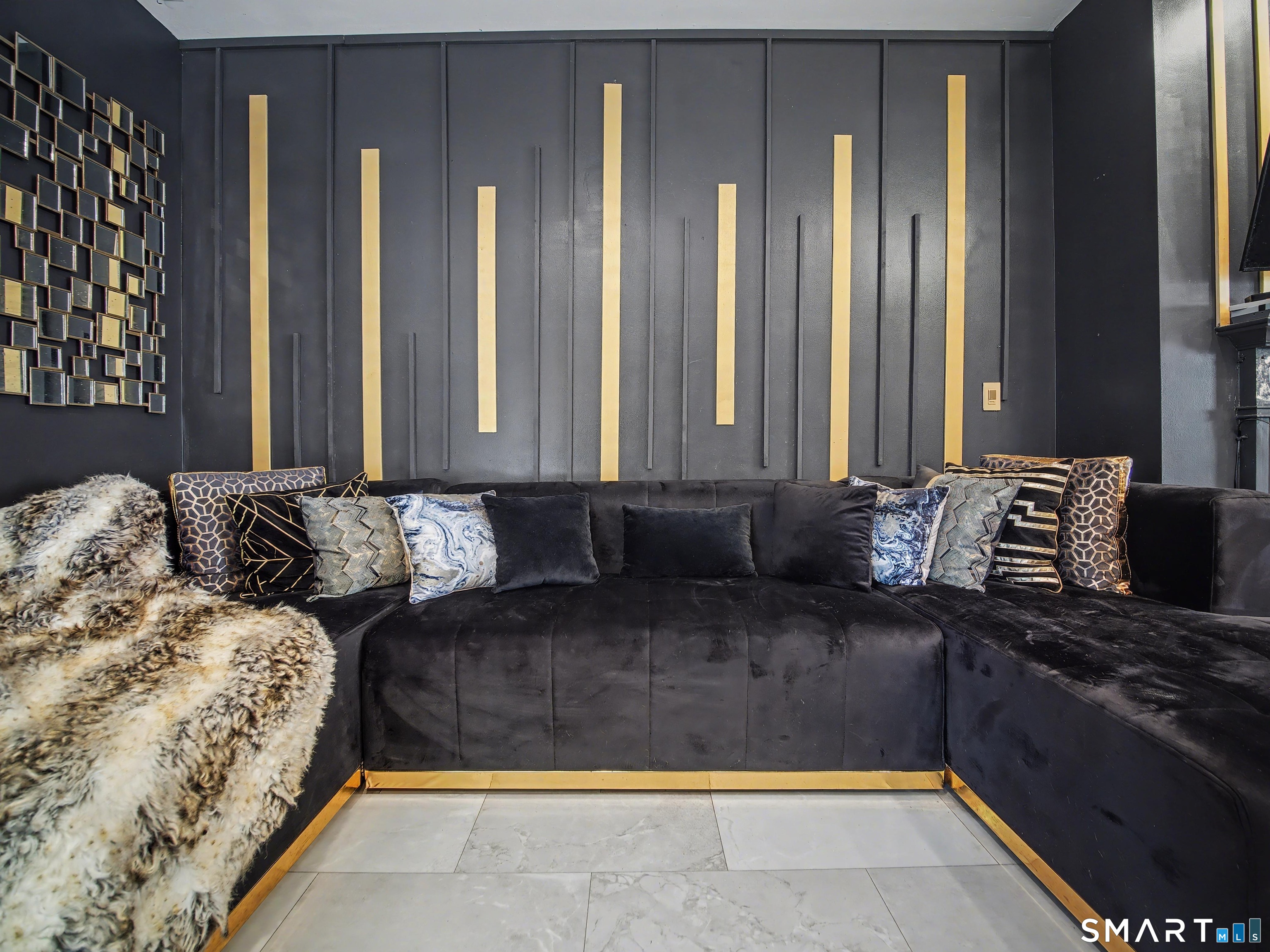 207 Ridgefield Avenue Waterbury, CT 06705 - Photo 21 of 37