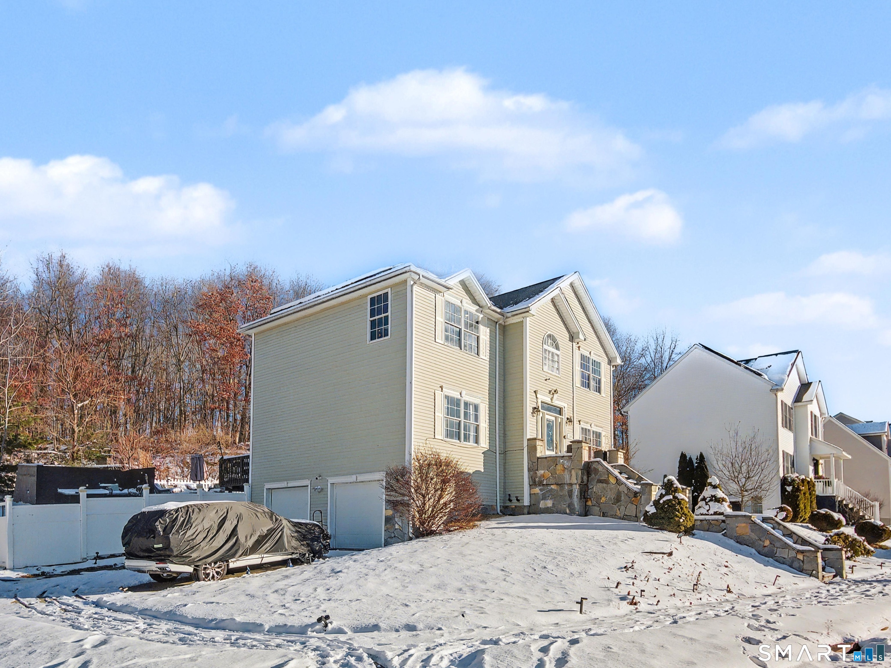 207 Ridgefield Avenue Waterbury, CT 06705 - Photo 29 of 37