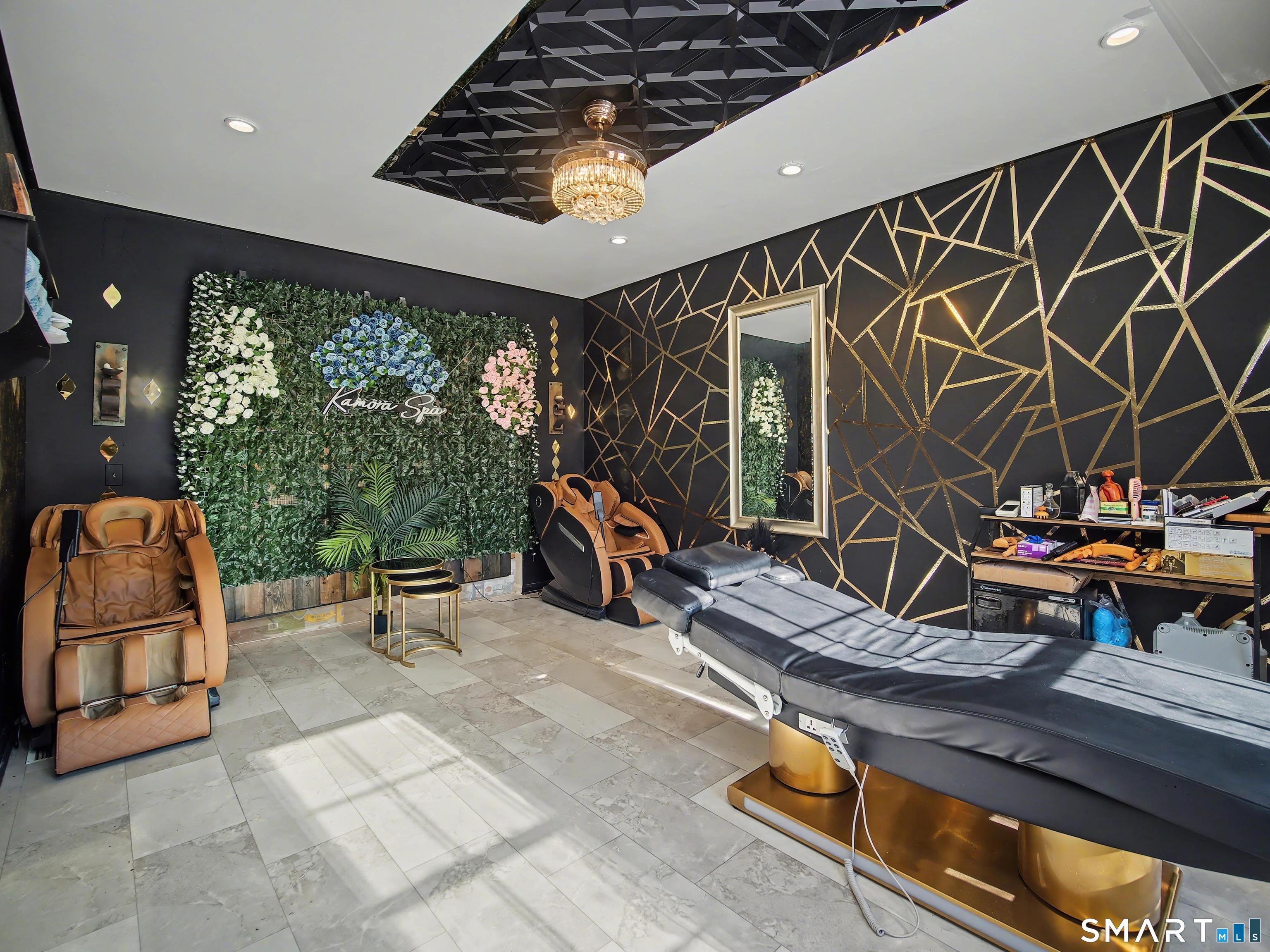 207 Ridgefield Avenue Waterbury, CT 06705 - Photo 33 of 37