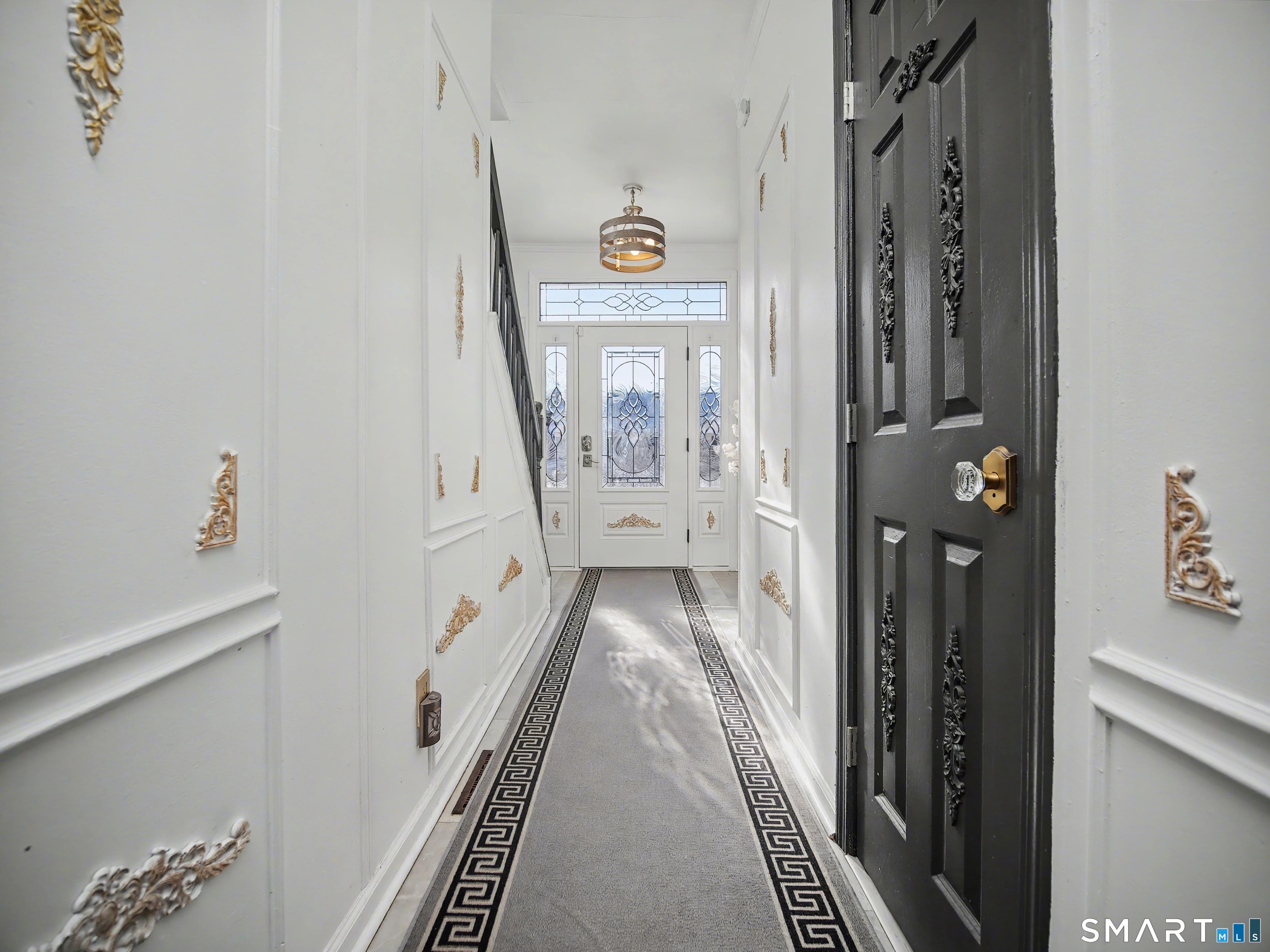 207 Ridgefield Avenue Waterbury, CT 06705 - Photo 34 of 37