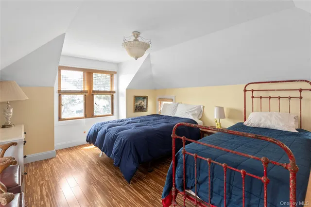 $2,999,000 | 165 Bay Walk, Ocean Beach, NY 11770