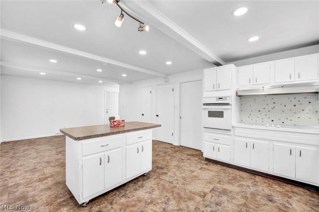 4915 Fairlawn Road Cleveland, OH 44124 - Photo 11 of 50