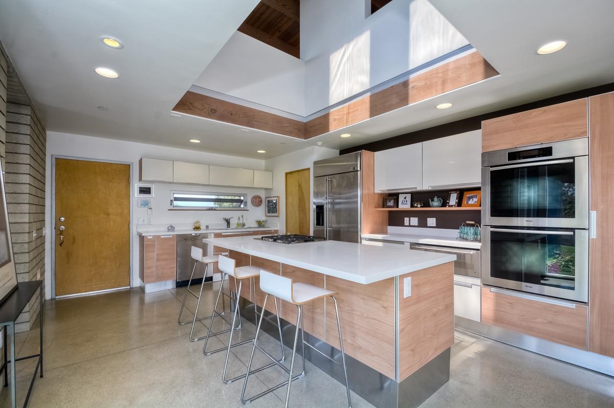 1635 Gascony Road Encinitas, CA 92024 - Photo 6 of 23