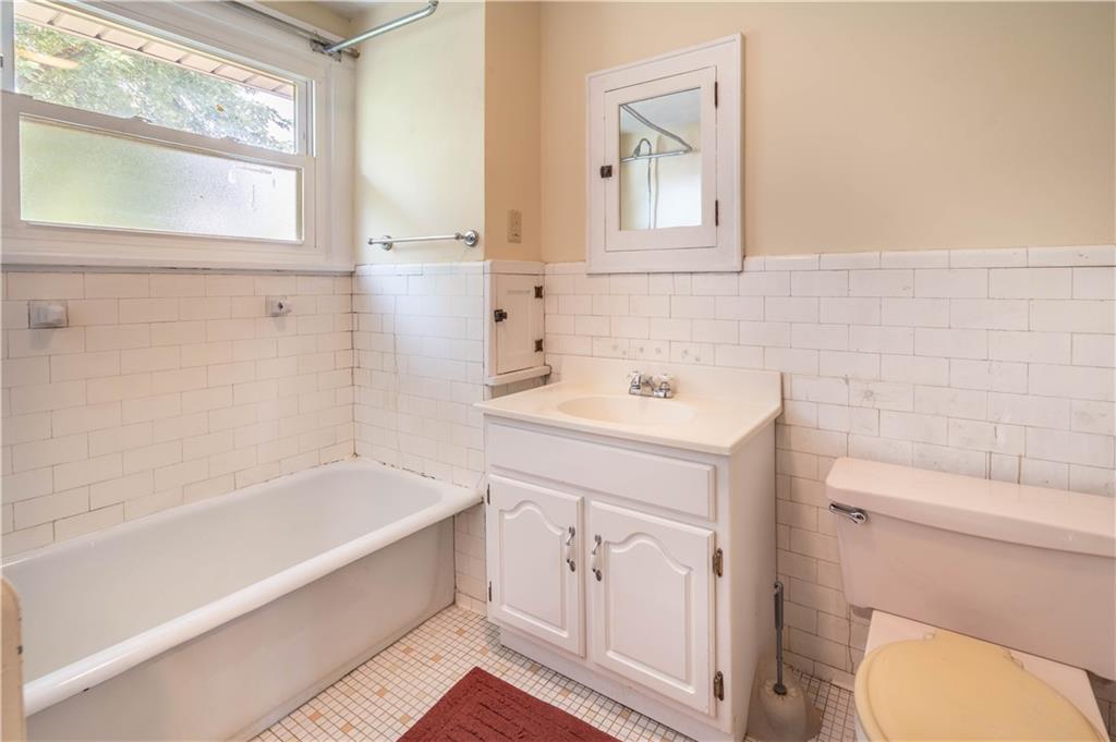 2116 Delaware Avenue Pittsburgh, PA 15218 - Photo 14 of 25