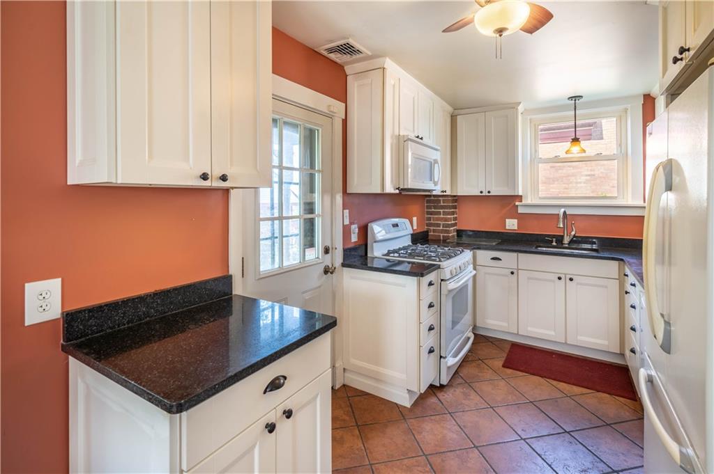 2116 Delaware Avenue Pittsburgh, PA 15218 - Photo 9 of 25
