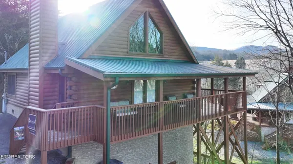 $575,000 | 1915 Leatherwood Lane, Sevierville, TN 37862