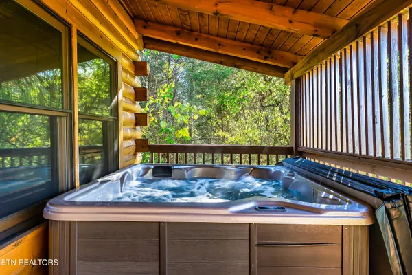 $549,000 | 1915 Leatherwood Lane, Sevierville, TN 37862