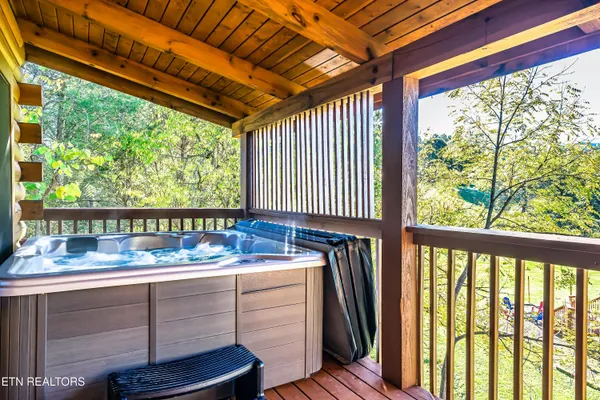 $549,000 | 1915 Leatherwood Lane, Sevierville, TN 37862