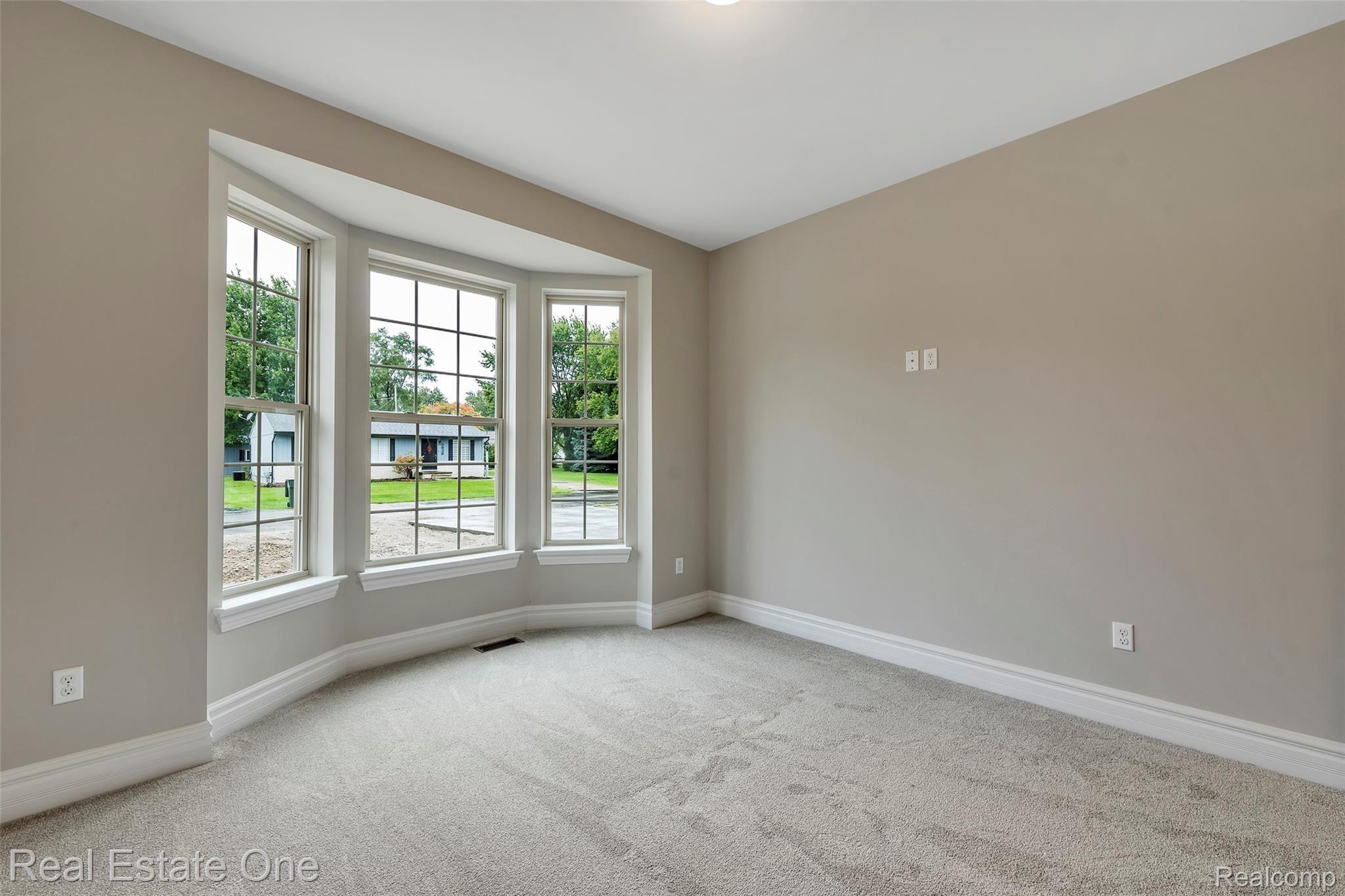 3072 Rockhaven Avenue Rochester, MI 48309 - Photo 6 of 20 3847-Dearborn-Ave-Rochester-Hills-48309-WindowStill-Real-Estate-Photography-6.jpg