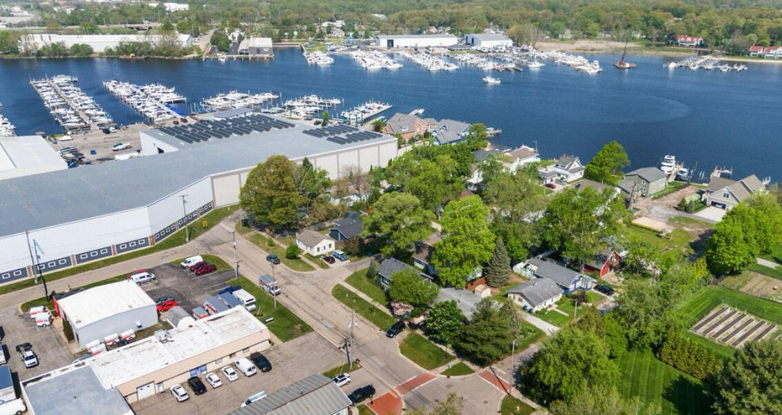 201 Rex Street Spring Lake, MI 49456 - Photo 39 of 49 82A7221E-A61A-4A09-B897-ED42C52F2041