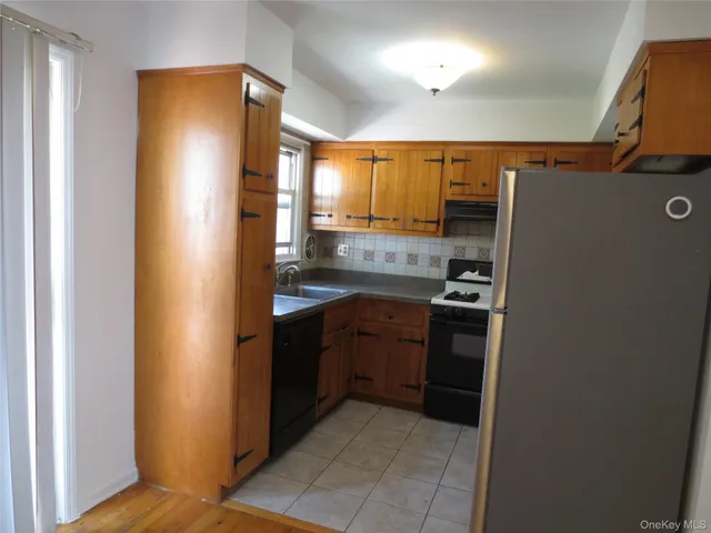 $2,050 | 4 Oxford Court, Unit 8007, Suffern, NY 10901