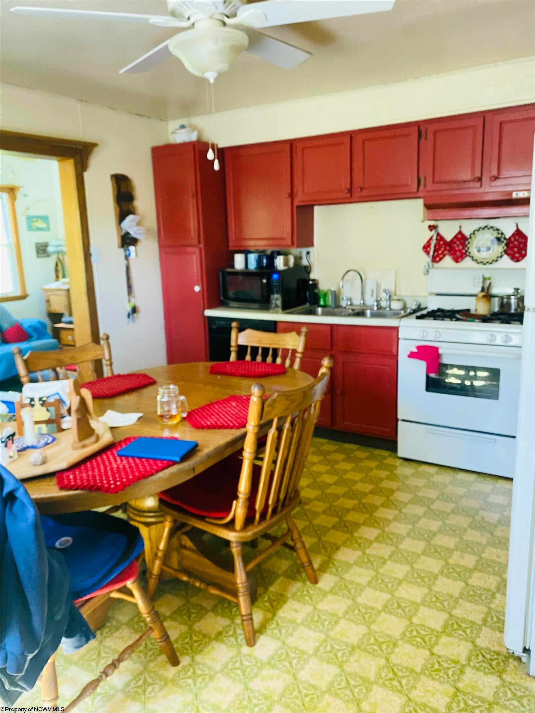 209 Mt Harmony Road Fairmont, WV 26554 - Photo 17 of 18 Gallery Image 17