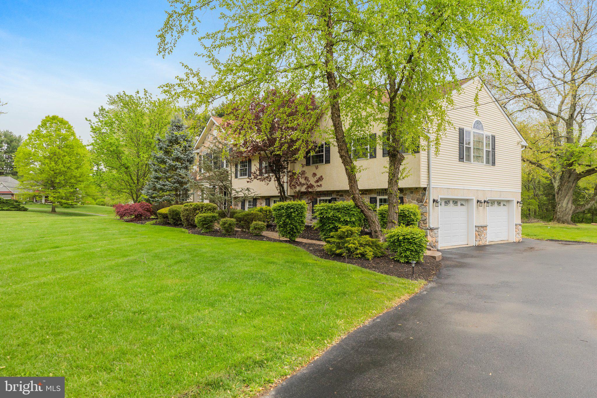 11 Shepherd Road Malvern, PA 19355 - Photo 2 of 52