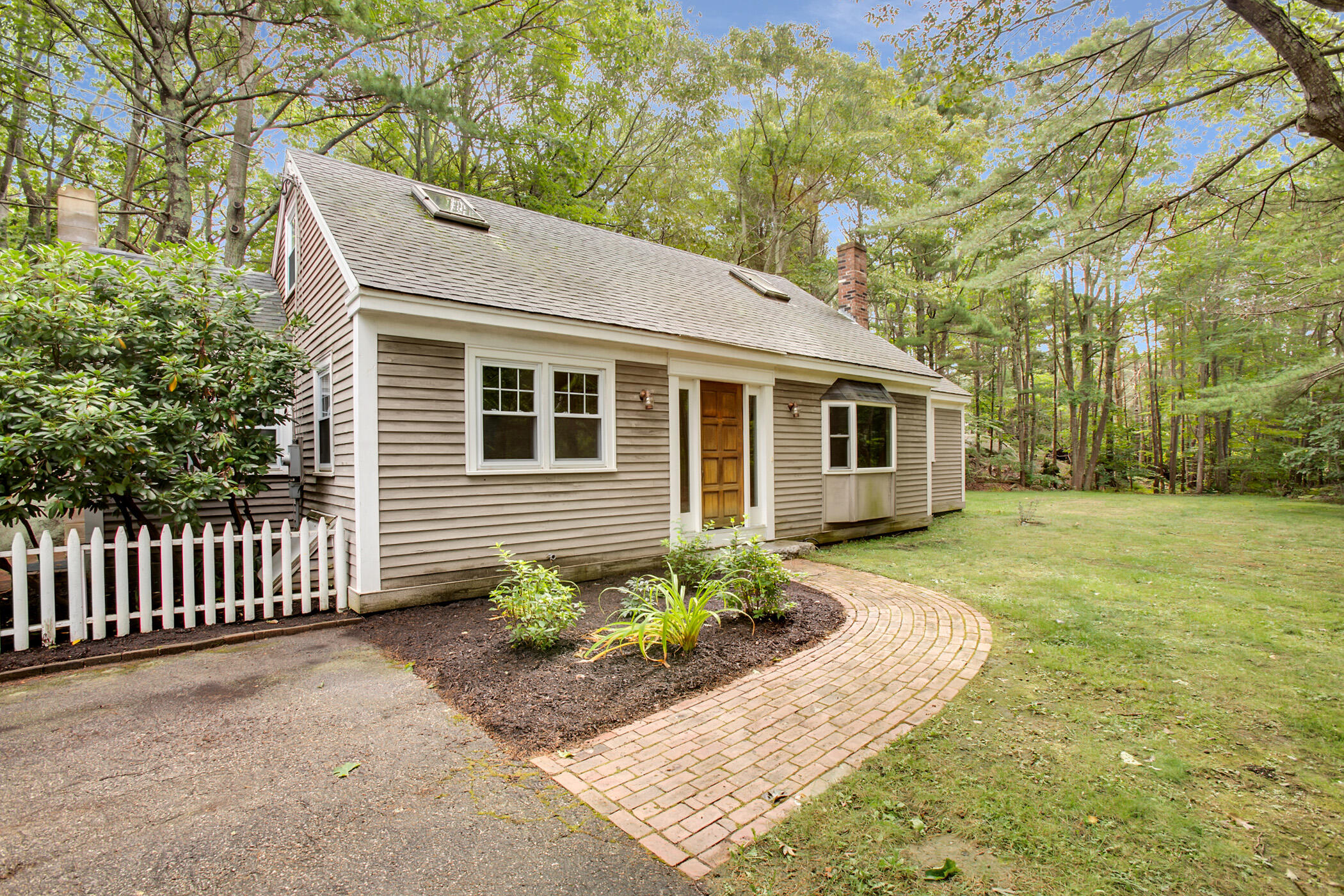 667 Pool Street Biddeford, ME 04005 - Photo 1 of 29 oceanview_667poolstbiddeford_rs_web-026