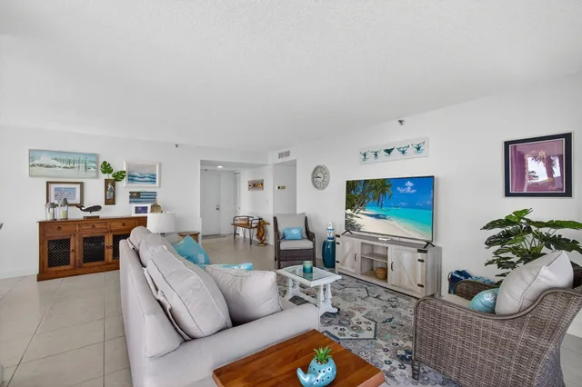 $1,249,000 | 1300 Florida A1A, Unit 201, Jupiter, FL 33477