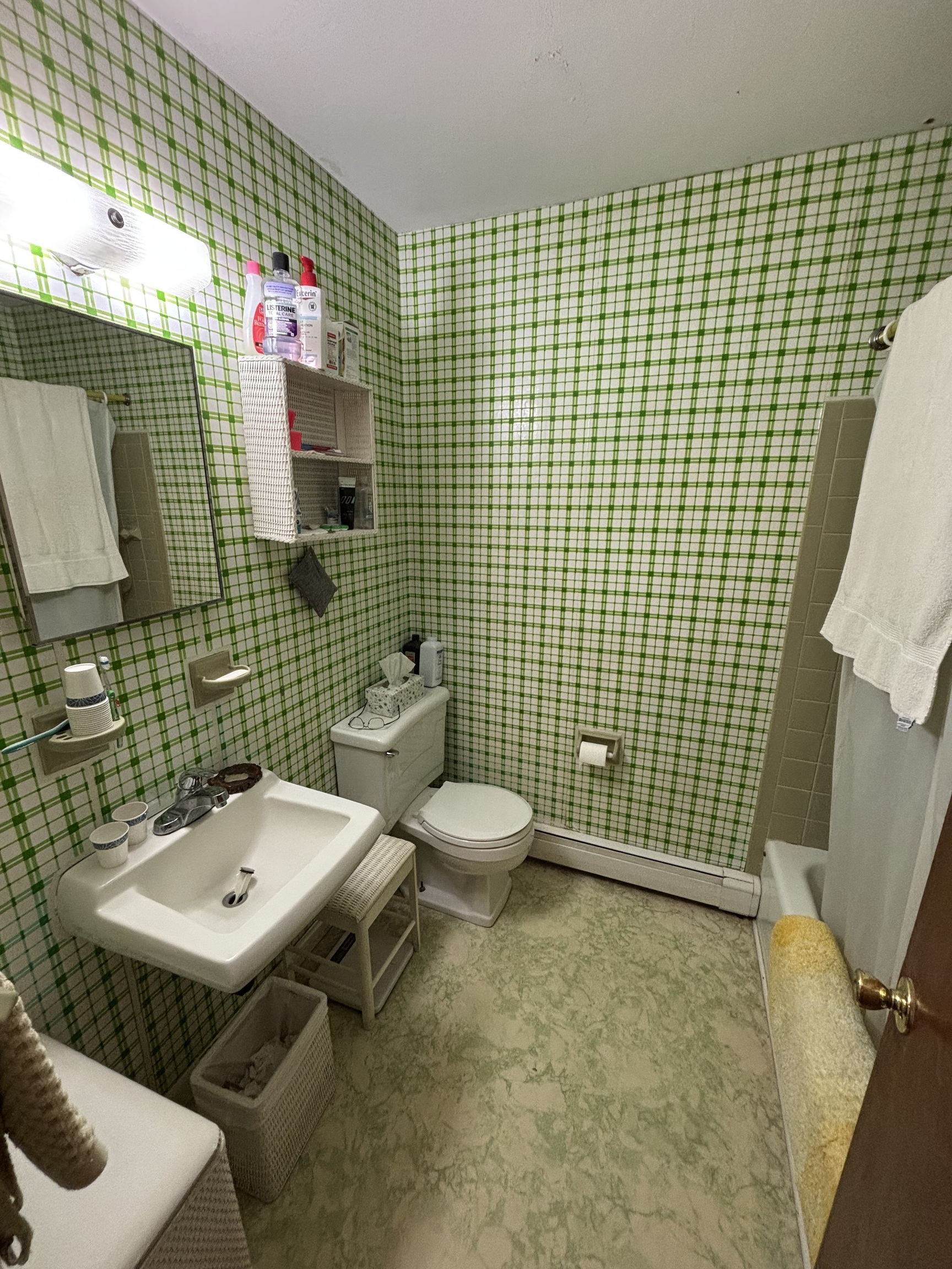 24 Clayton Road Danbury, CT 06811 - Photo 11 of 21