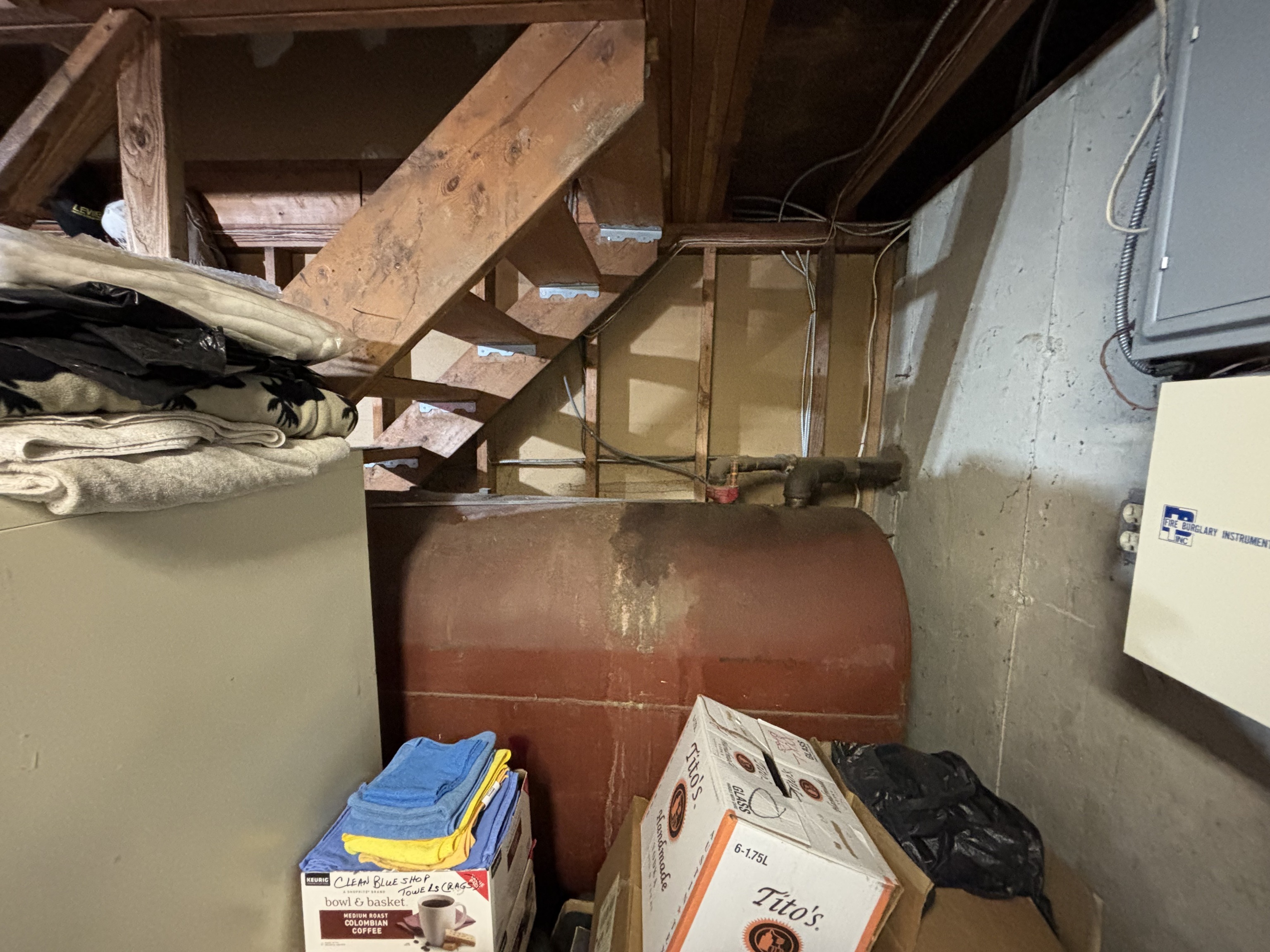 24 Clayton Road Danbury, CT 06811 - Photo 16 of 21