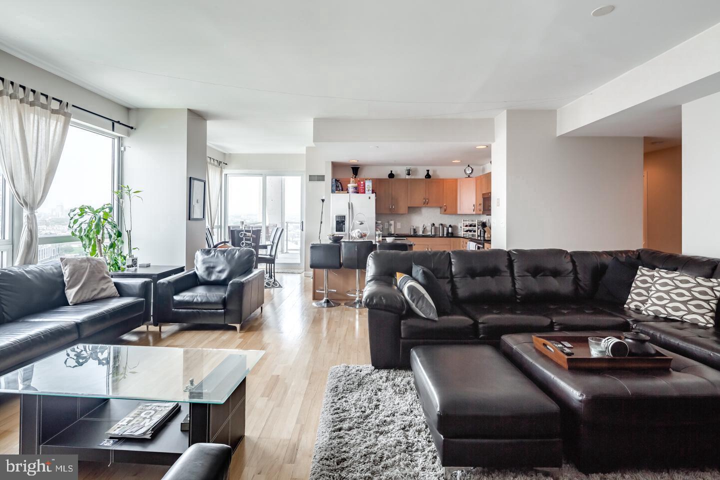901 North Penn Street, Unit R1304 Philadelphia, PA 19123 - Photo 3 of 20 Gallery Image 3