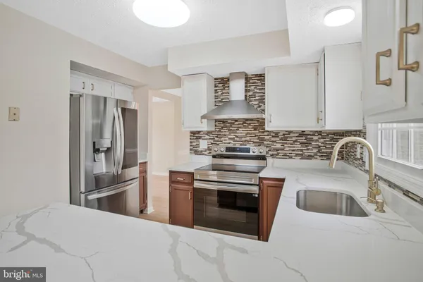 $685,000 | 11630 Sun Cir Way, Columbia, MD 21044