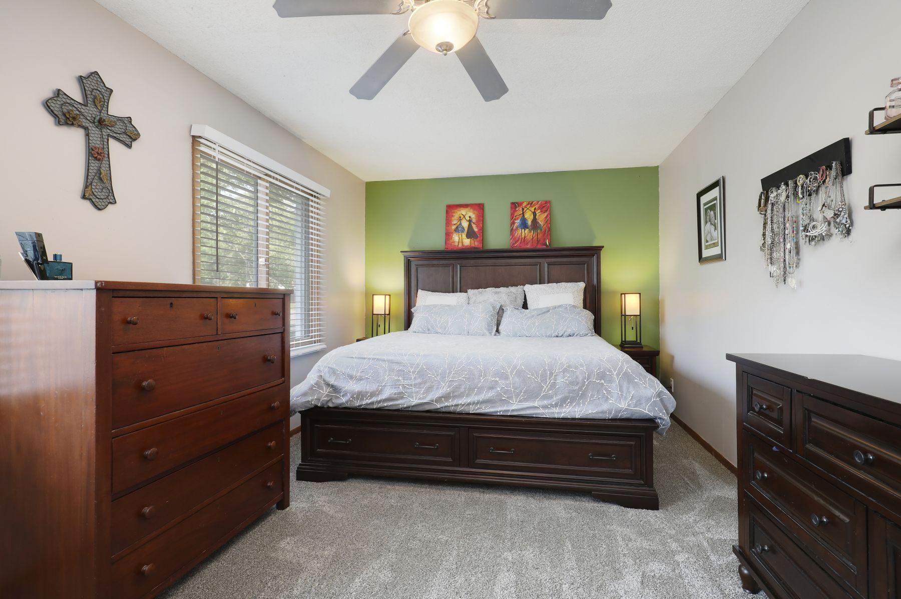 10629 Johnson Road Bloomington, MN 55437 - Photo 14 of 28 Gallery Image 14