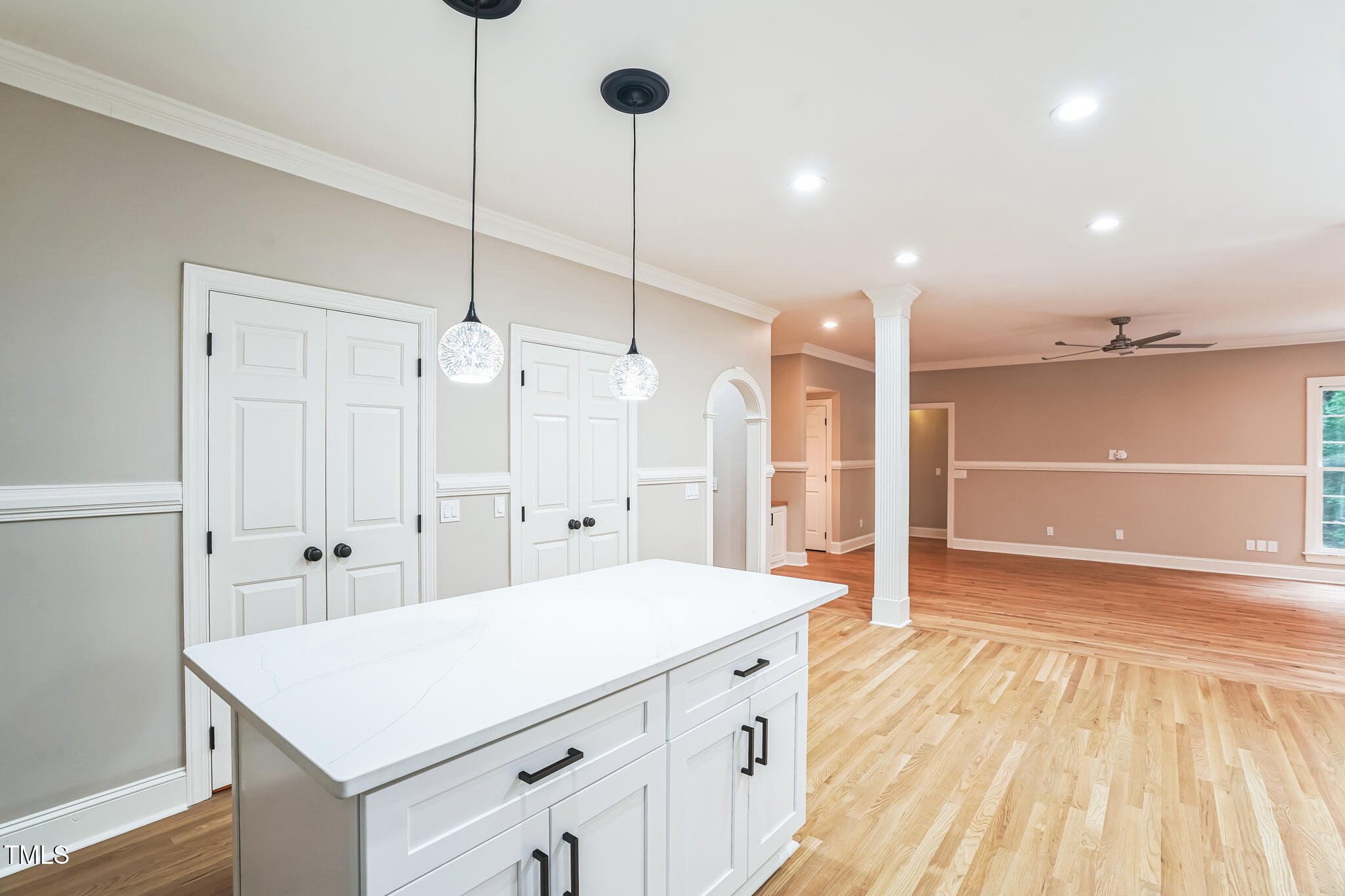 1900 High Oaks Lane Raleigh, NC 27606 - Photo 27 of 30 15_1900_High_Oaks_Ln_Raleigh_NC_27606_US