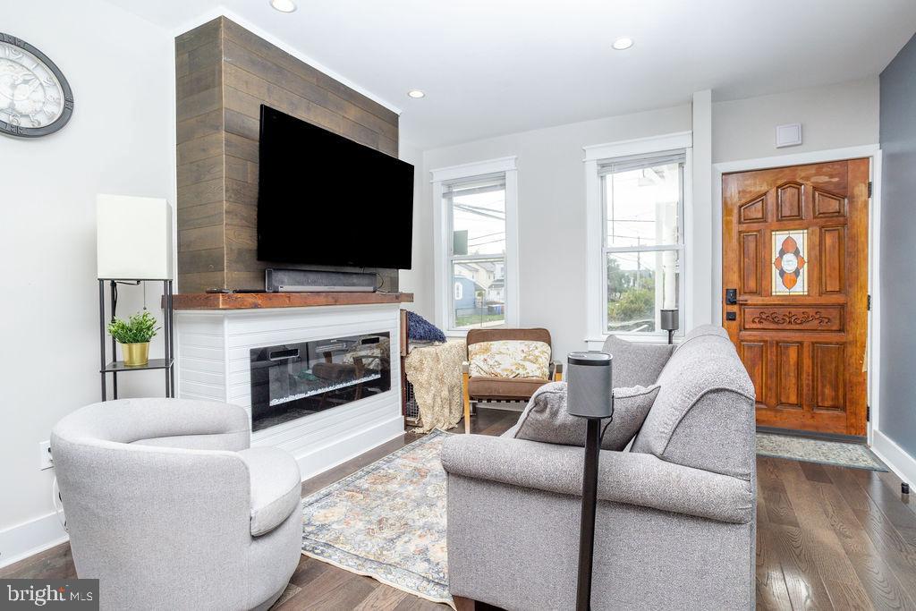 475 Locust Avenue Burlington, NJ 08016 - Photo 6 of 41